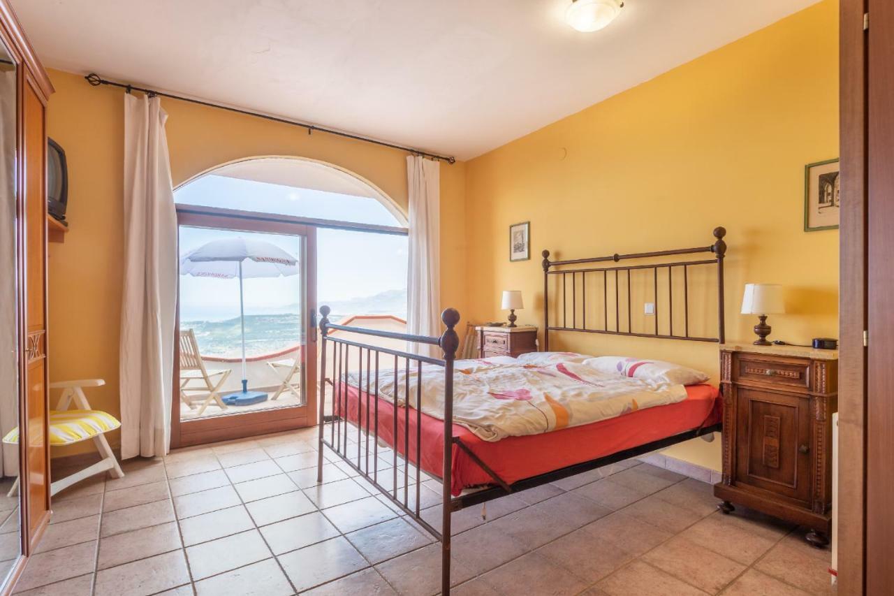 Casa Vista Mare Bosa/Магомадас Экстерьер фото